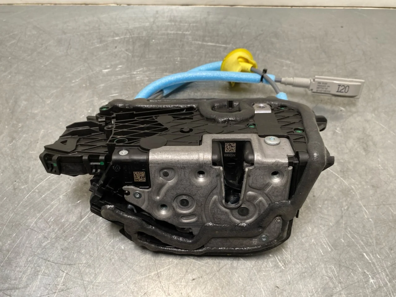 BMW IX 2022- Door lock housing