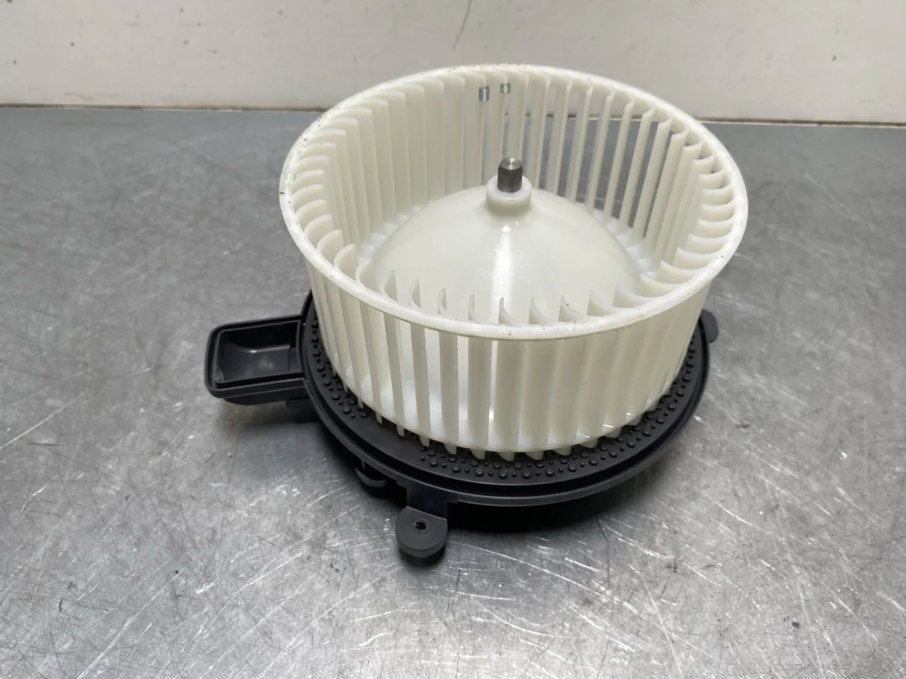 BMW IX 2022- Fűtésventilátor motor nézet 2