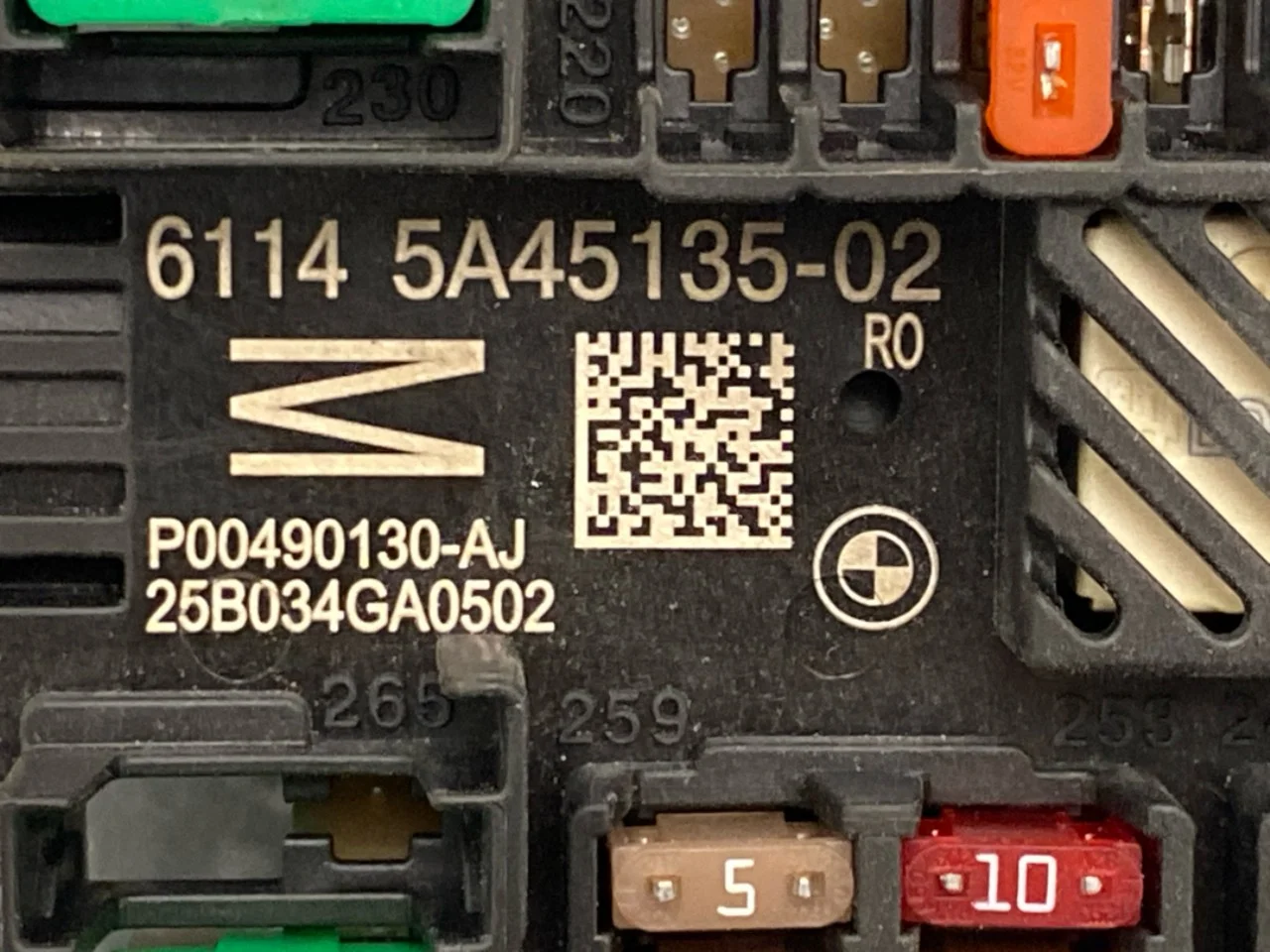 BMW IX 2022- Biztosítékdoboz / elektromos központ nézet 3