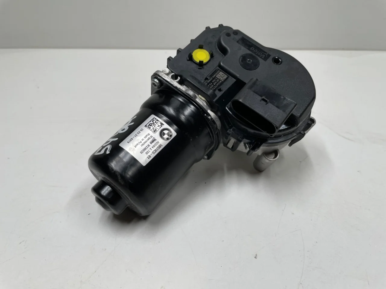 BMW IX 2022- Windshield wiper motor view 2