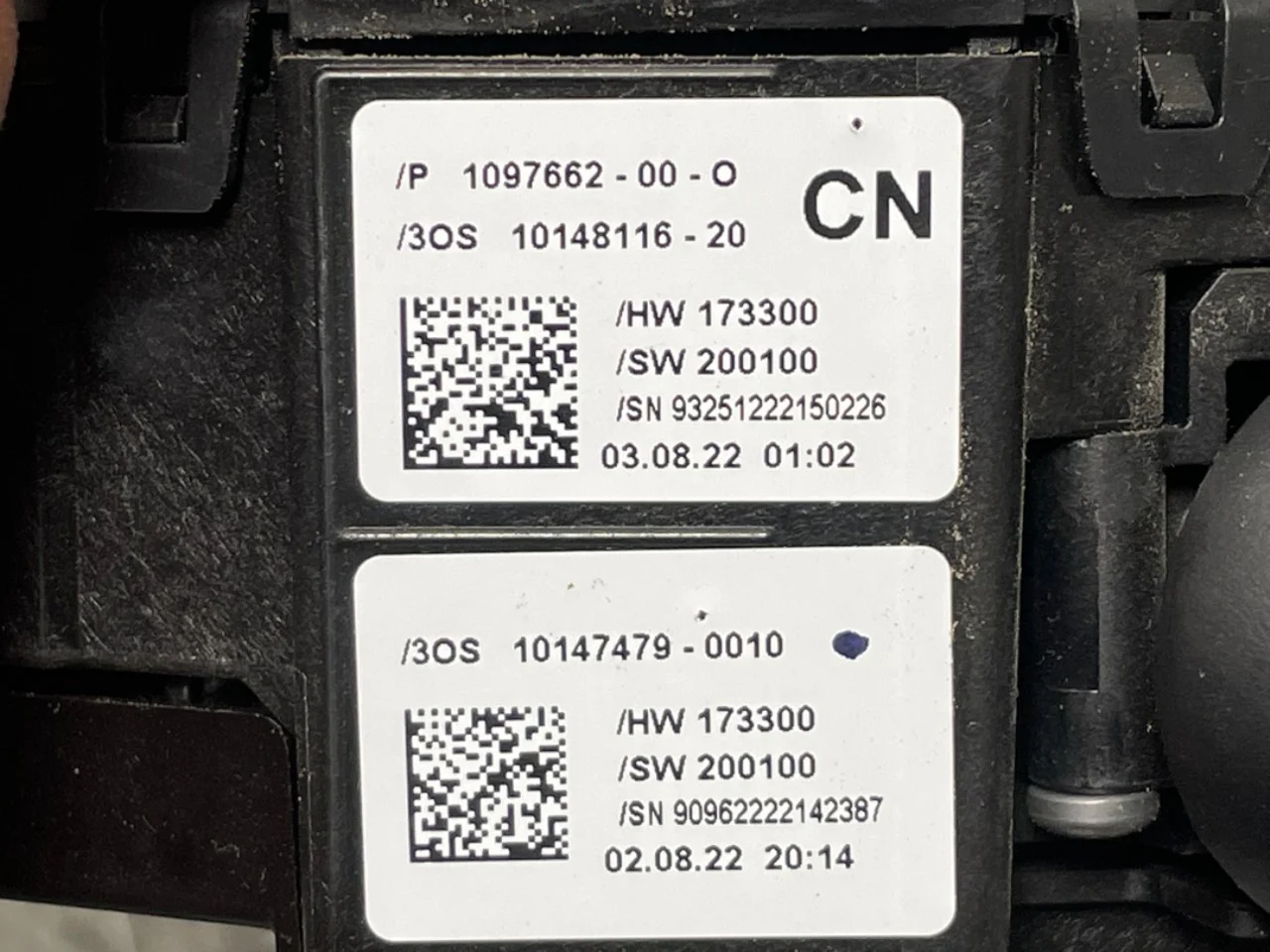 Tesla MODEL Y 2021- Kormánykapcsolók nézet 4