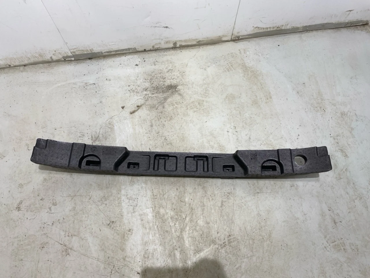 Bumper impact absorber, front view 2
