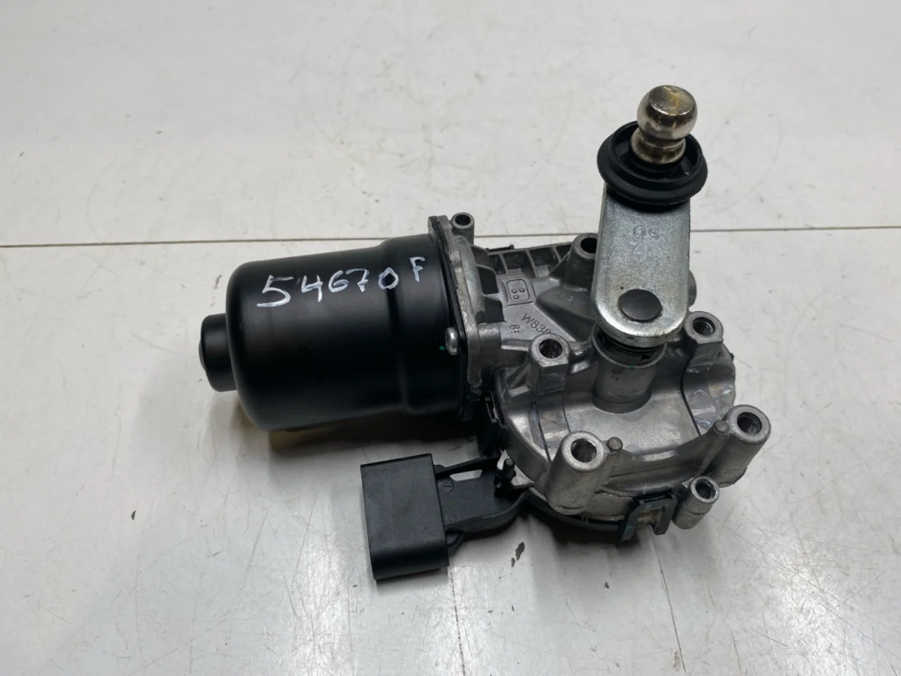 Ablaktörlő motor, szélvédő