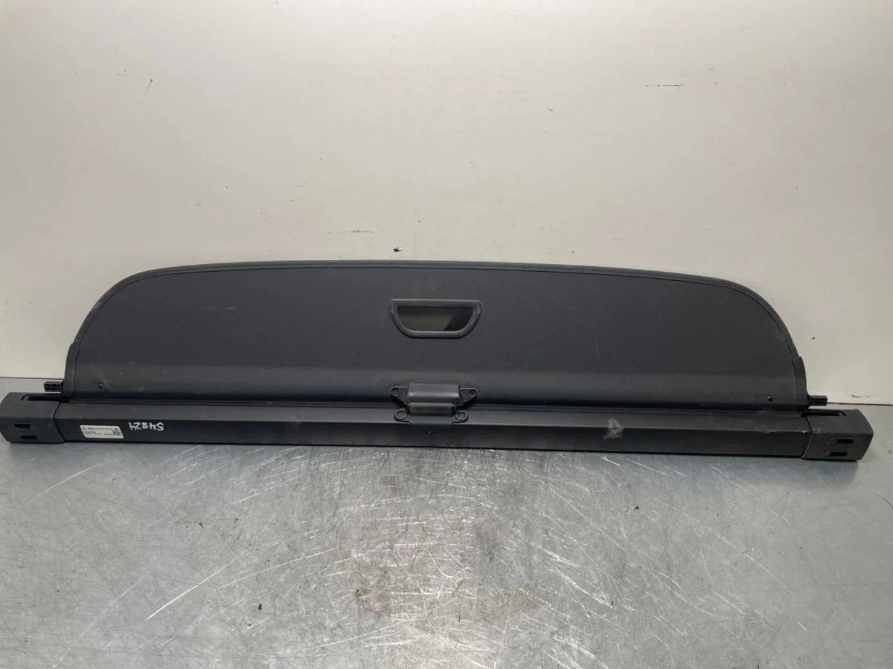 Mercedes EQE SUV X294 2022- Roller blind / sunshade, cargo area view 2