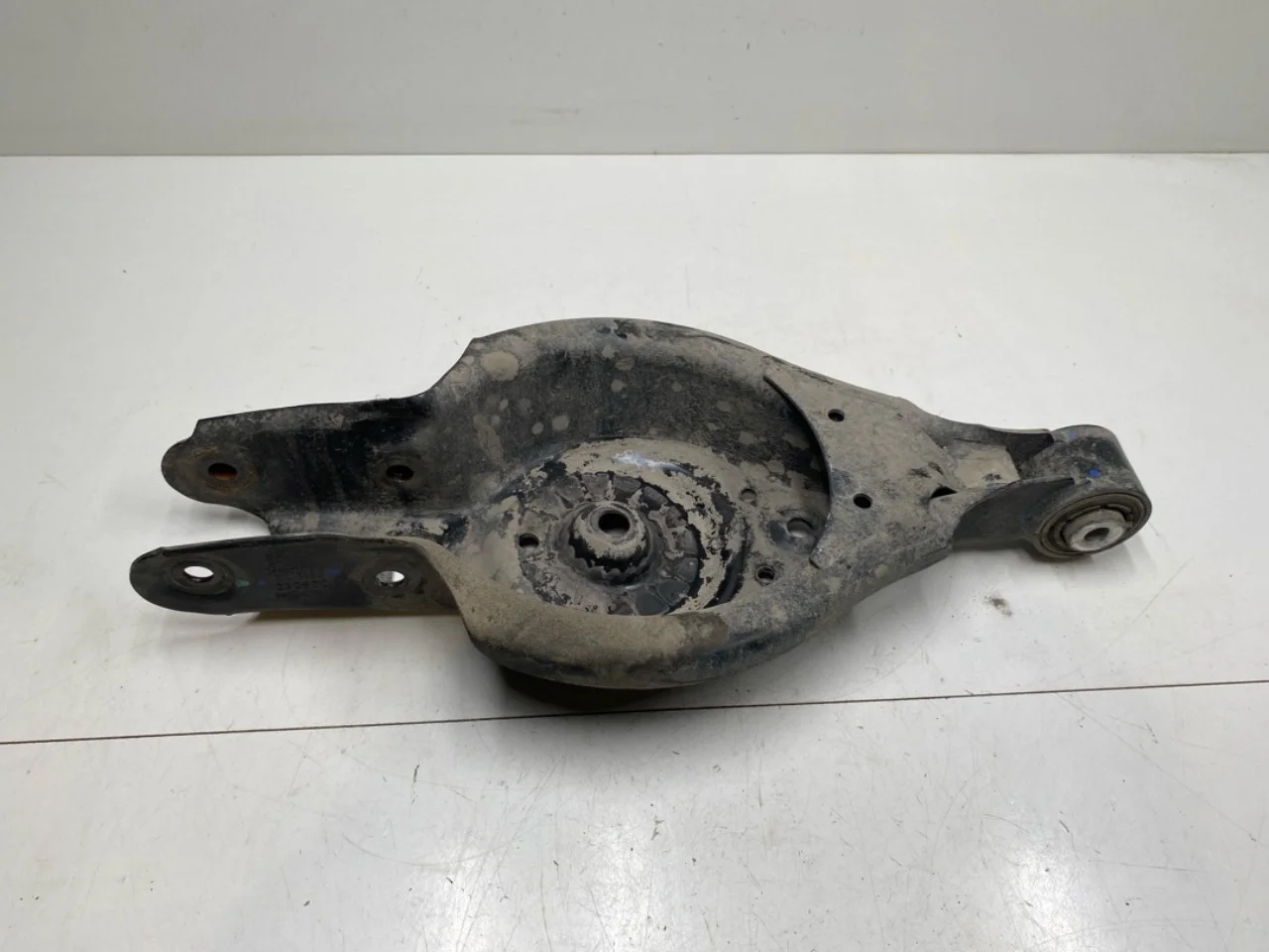 Control arm, rear left view 2