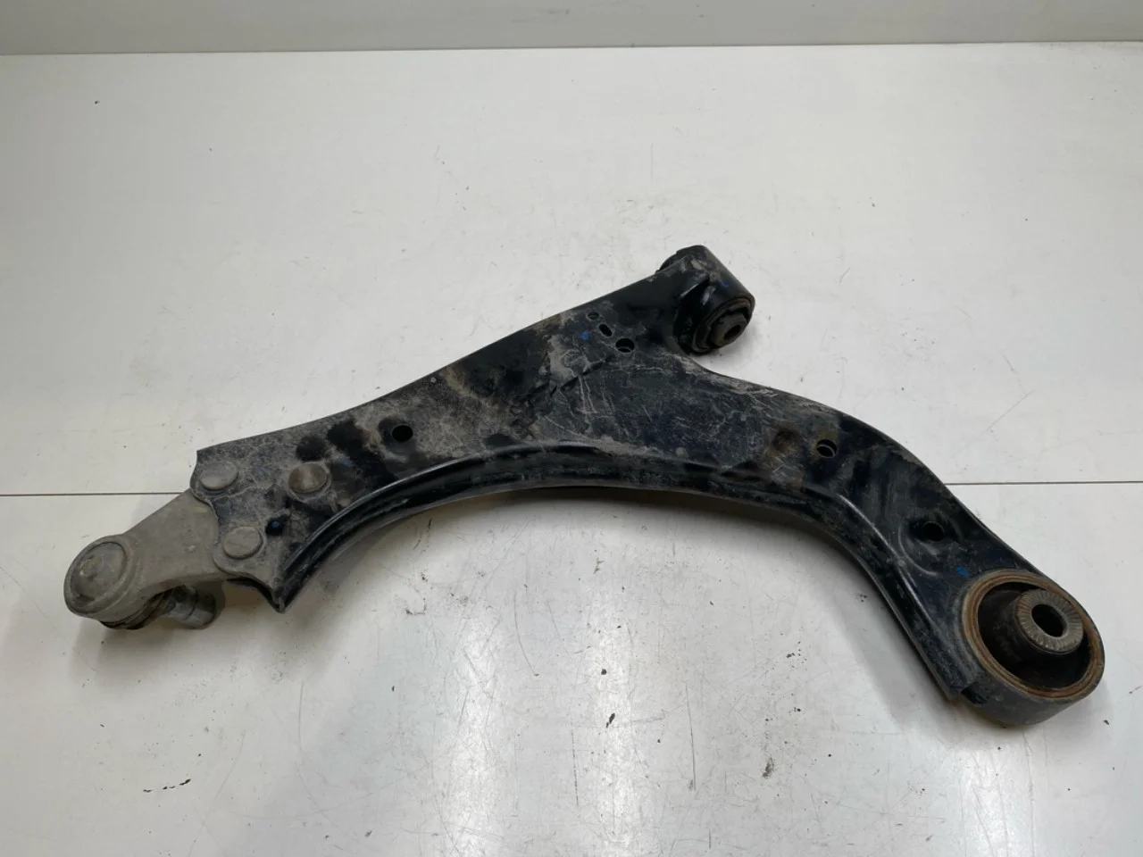 Control arm, front right view 2