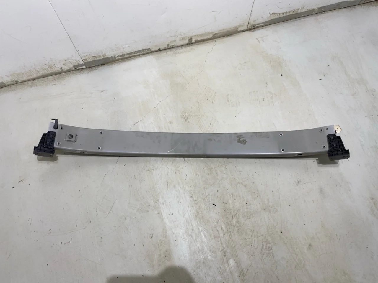 Bumper reinforcement beam, front view 2