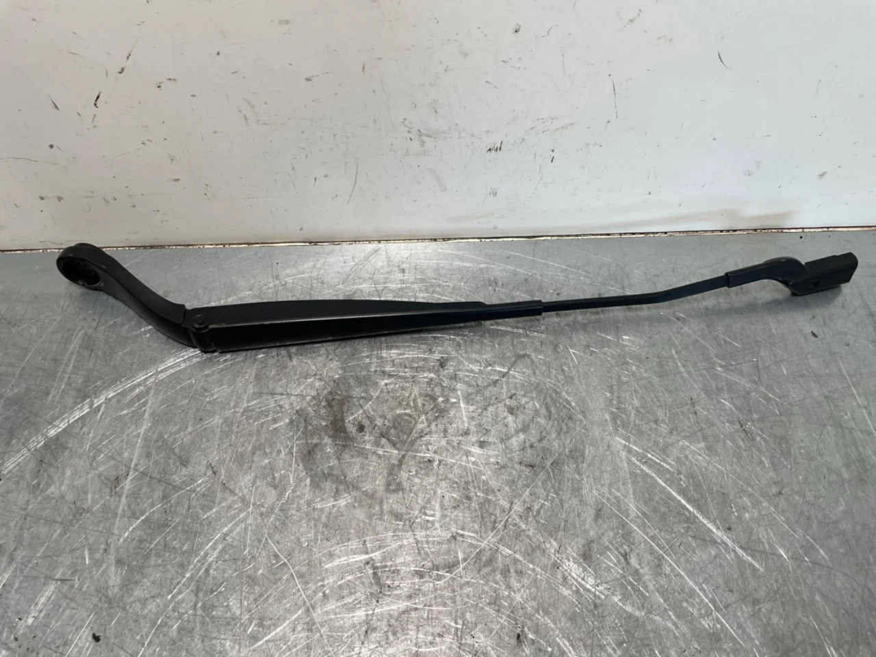 Windshield wiper arm(s) view 2