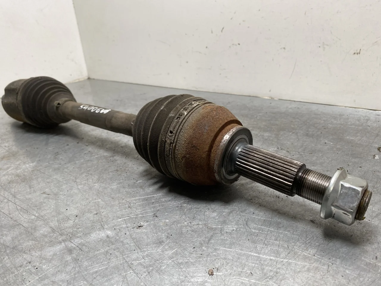 Nissan ARIYA 2021- Rear left driveshaft view 2