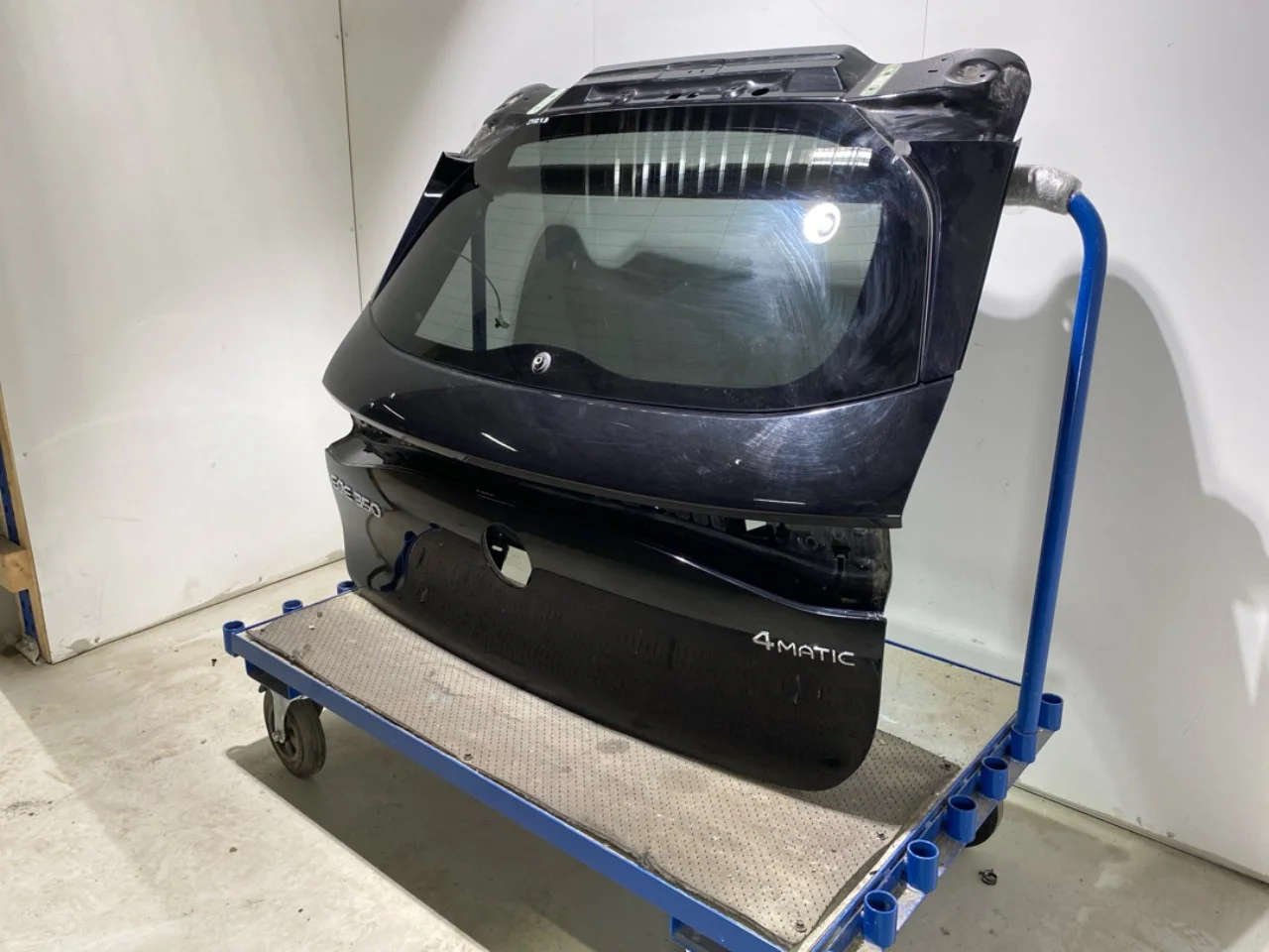 Mercedes EQE SUV X294 2022- Tailgate, estate view 3