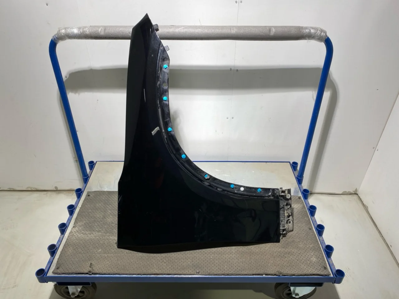 Mercedes EQE SUV X294 2022- Front right fender