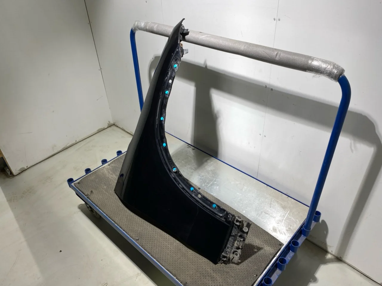 Mercedes EQE SUV X294 2022- Front right fender view 3