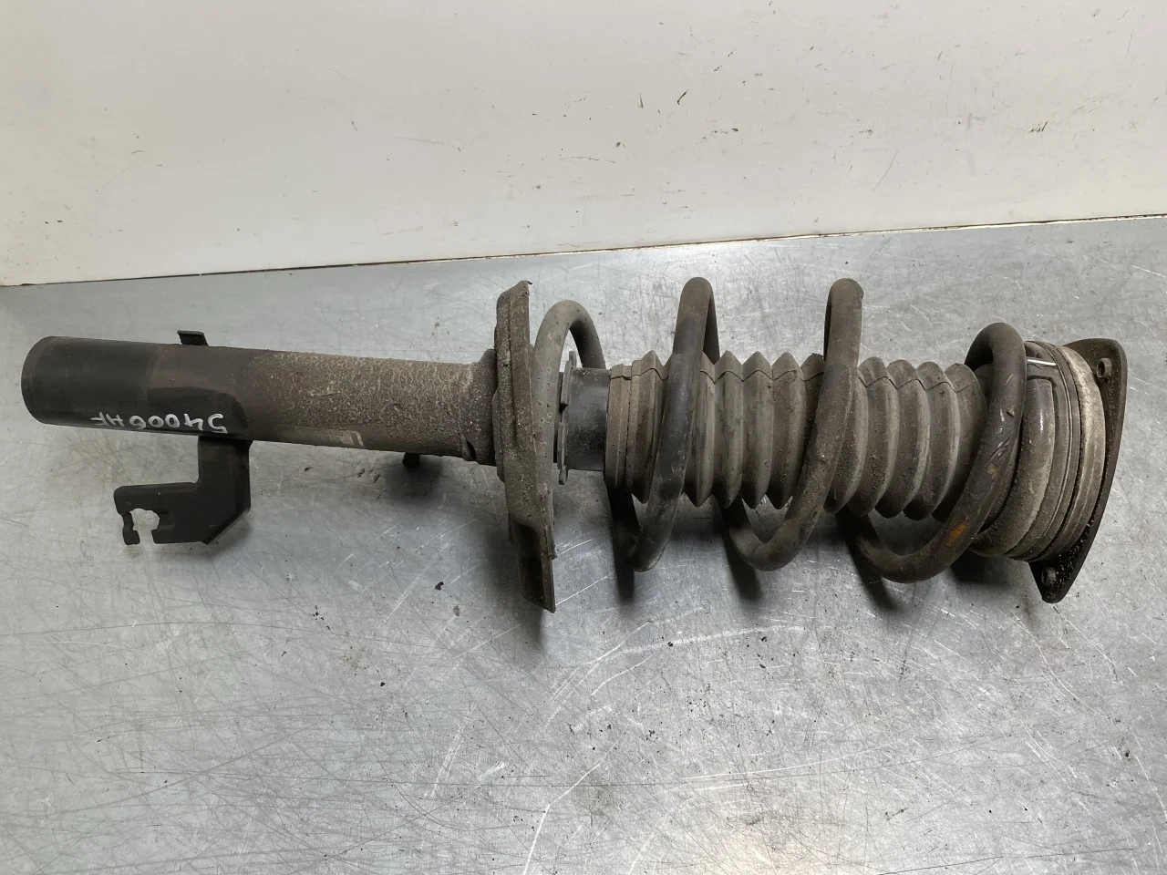 Nissan ARIYA 2021- Strut assembly, front right