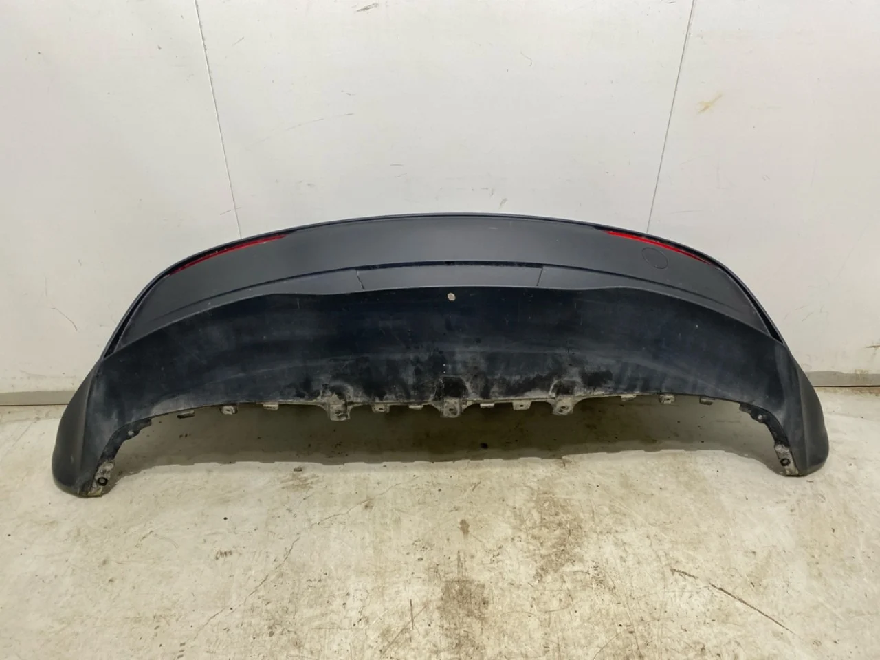 Tesla MODEL Y 2021- Rear bumper view 2