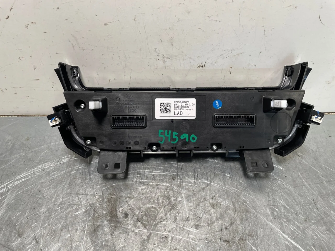 Hyundai IONIQ AE 2017-22 Heater control unit view 3