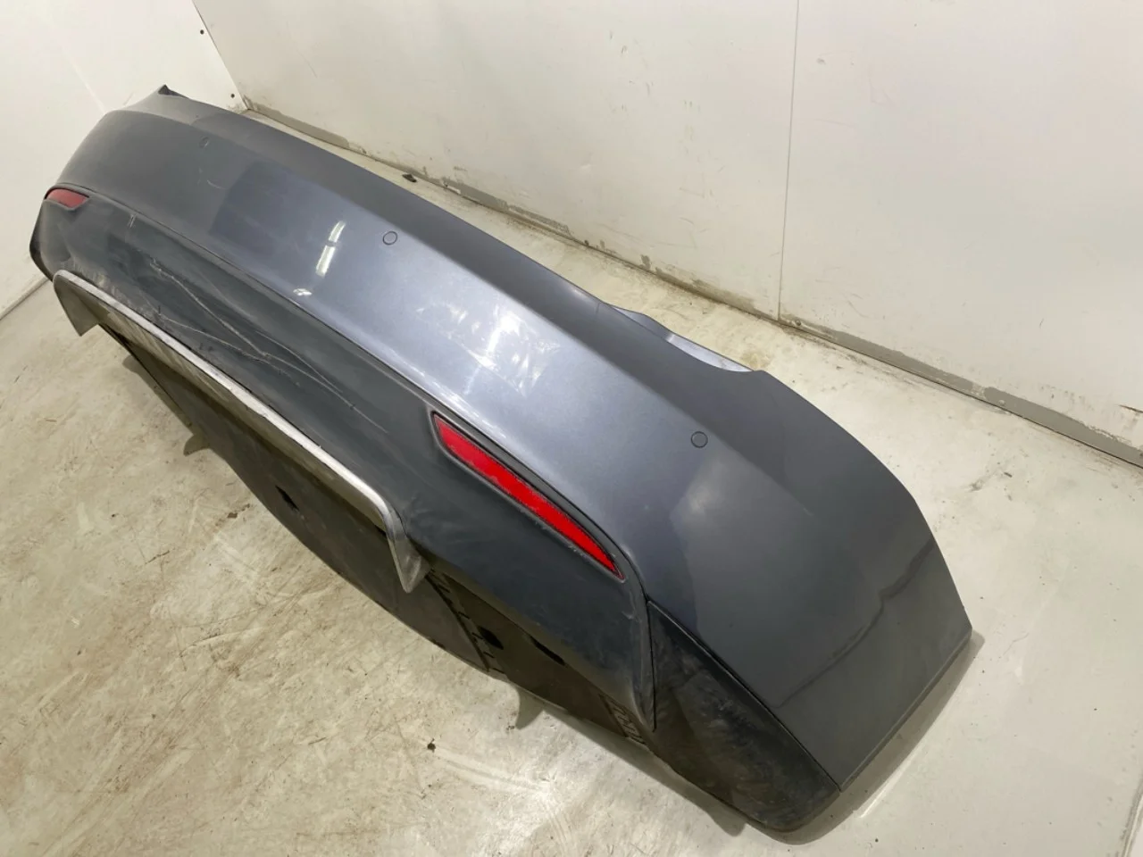 Tesla MODEL S 2013- Rear bumper view 3