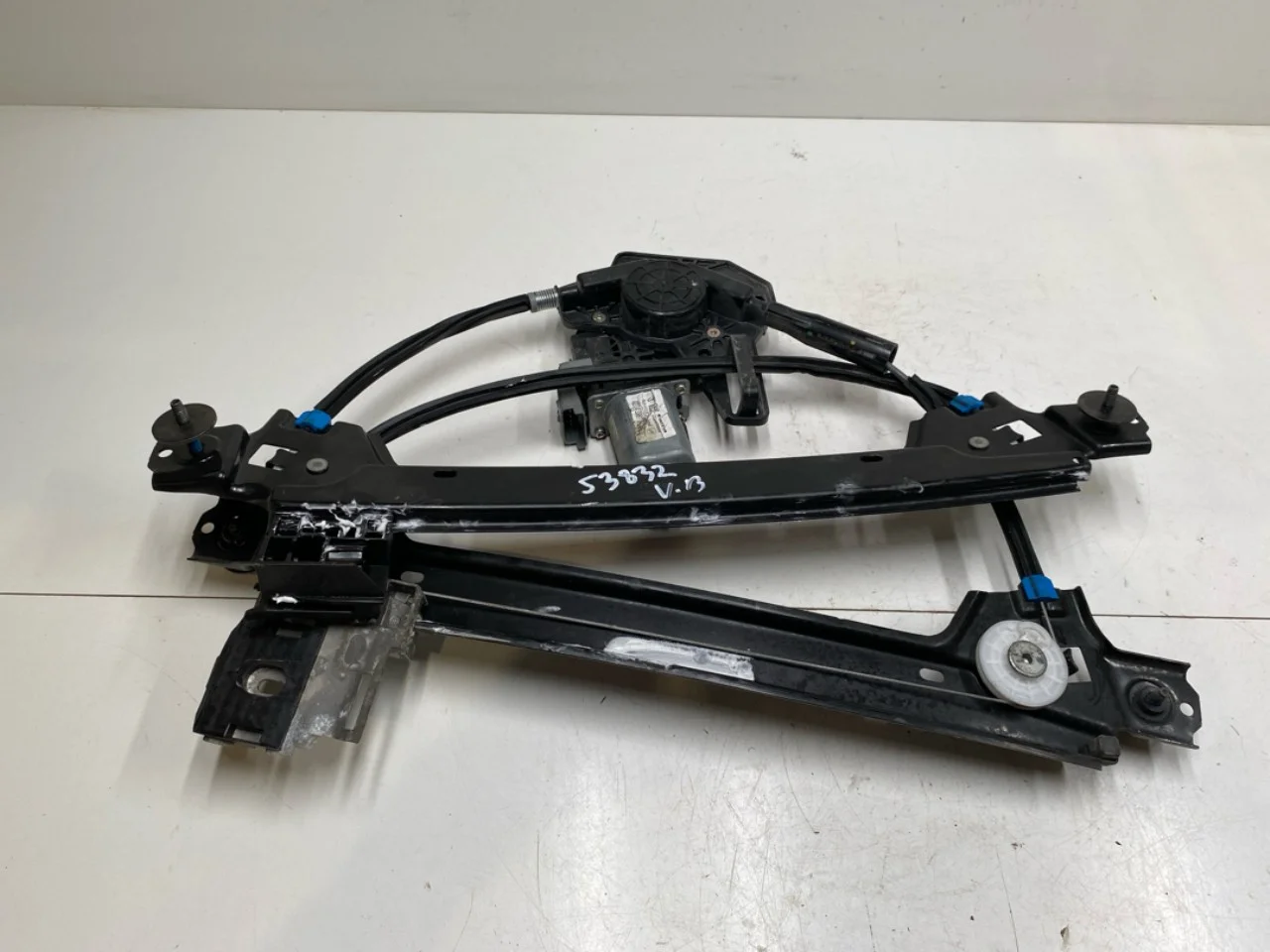 Tesla MODEL X 2016- Electric window regulator, complete view 2