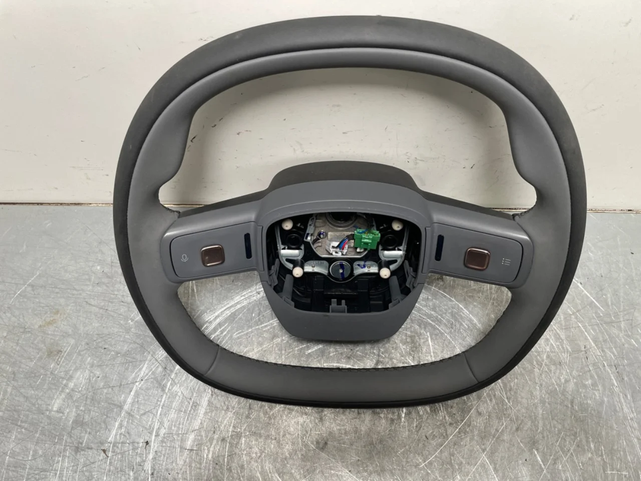 Steering wheel view 2