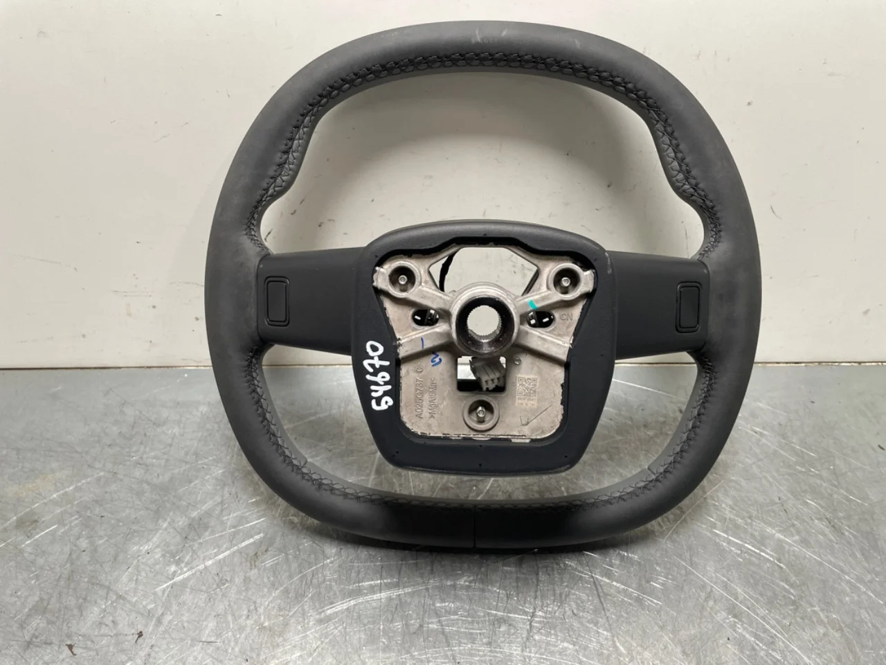 Steering wheel view 3