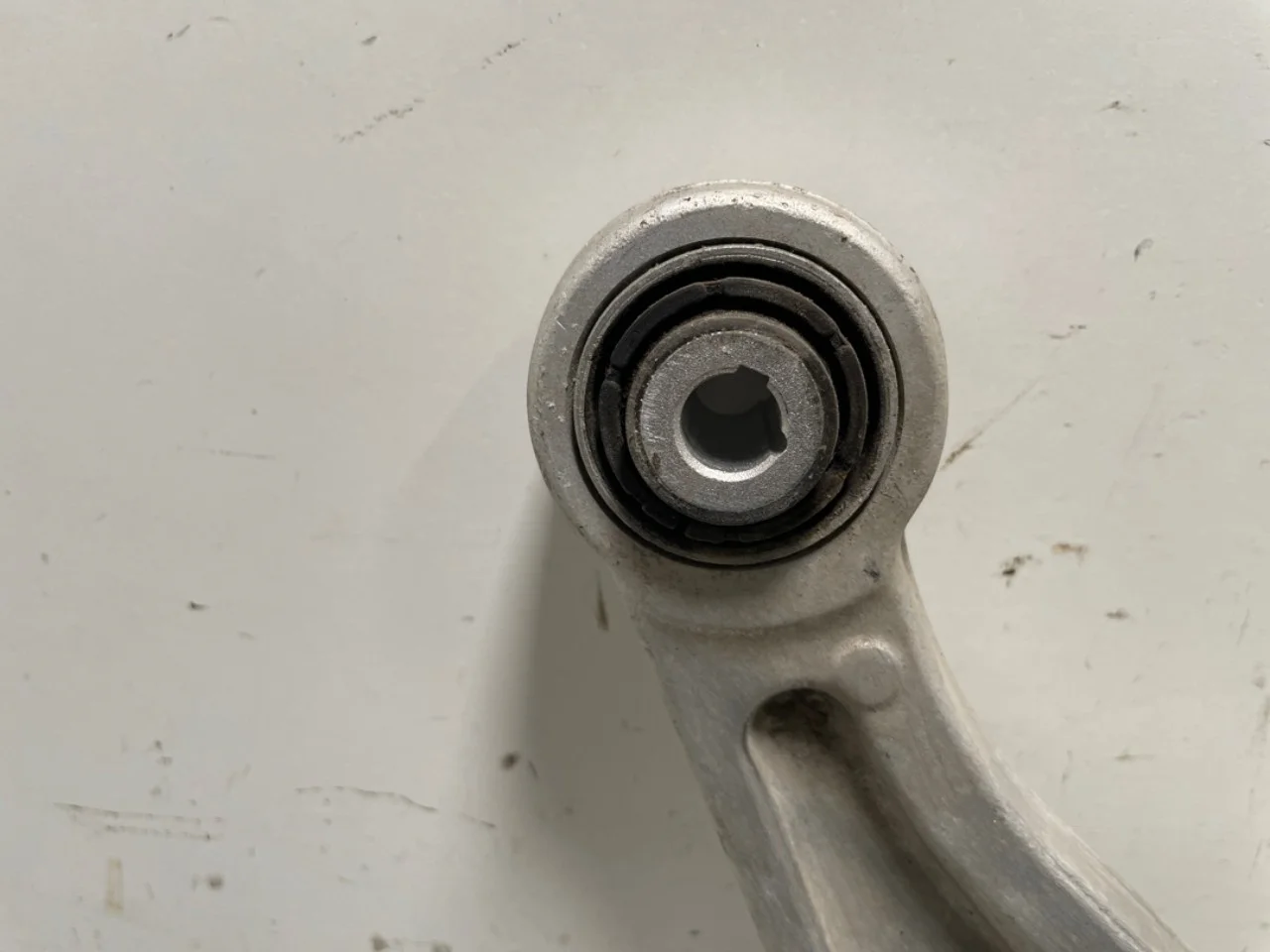 Control arm, rear left view 3