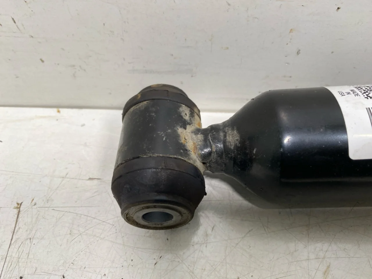 Ford MUSTANG MACH-E 2021- Shock absorber, rear view 2