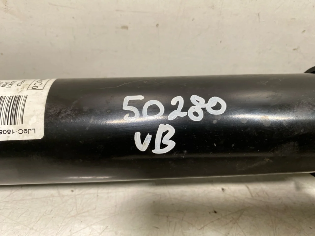 Ford MUSTANG MACH-E 2021- Shock absorber, rear view 3