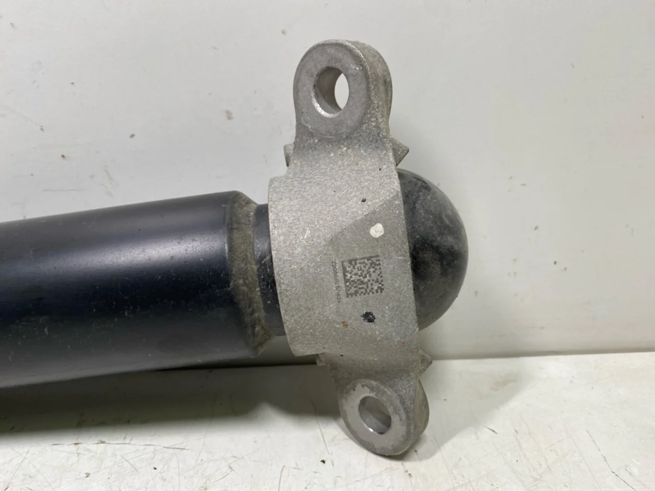 Ford MUSTANG MACH-E 2021- Shock absorber, rear view 4