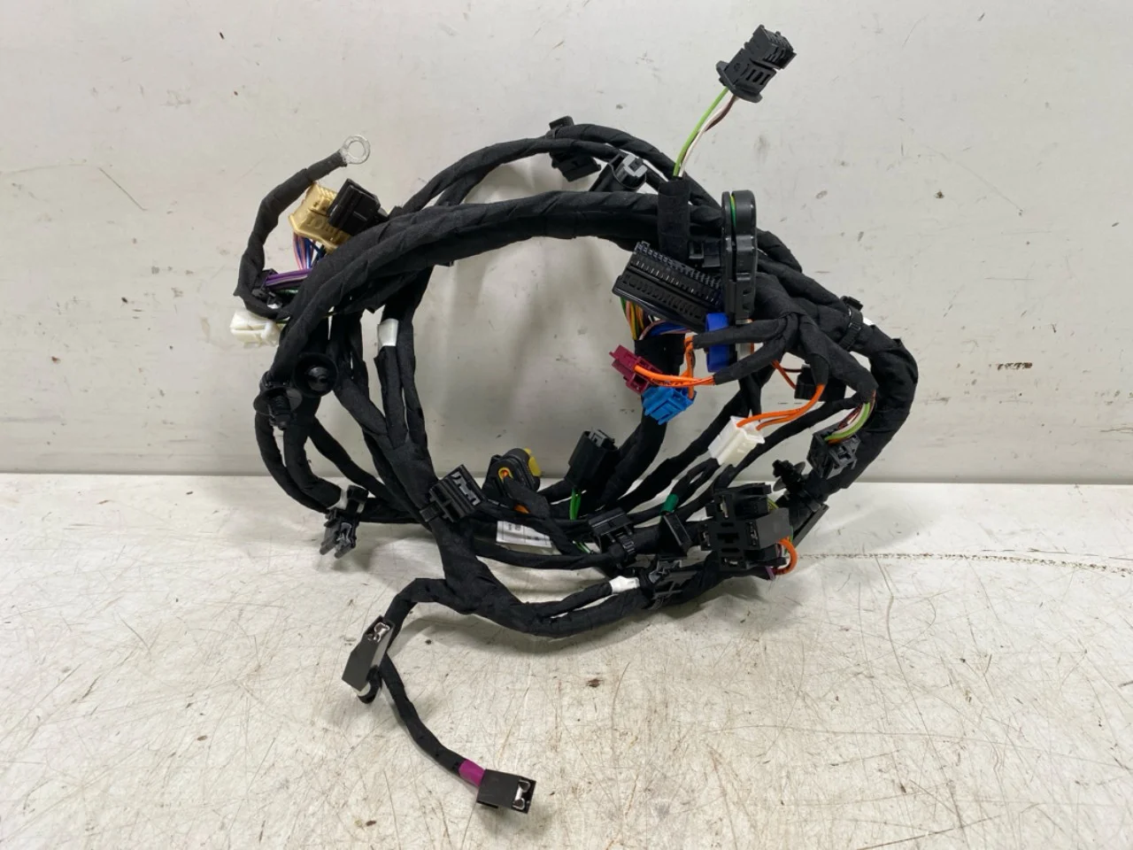 Mercedes EQC 2020- Kábelköteg nézet 2
