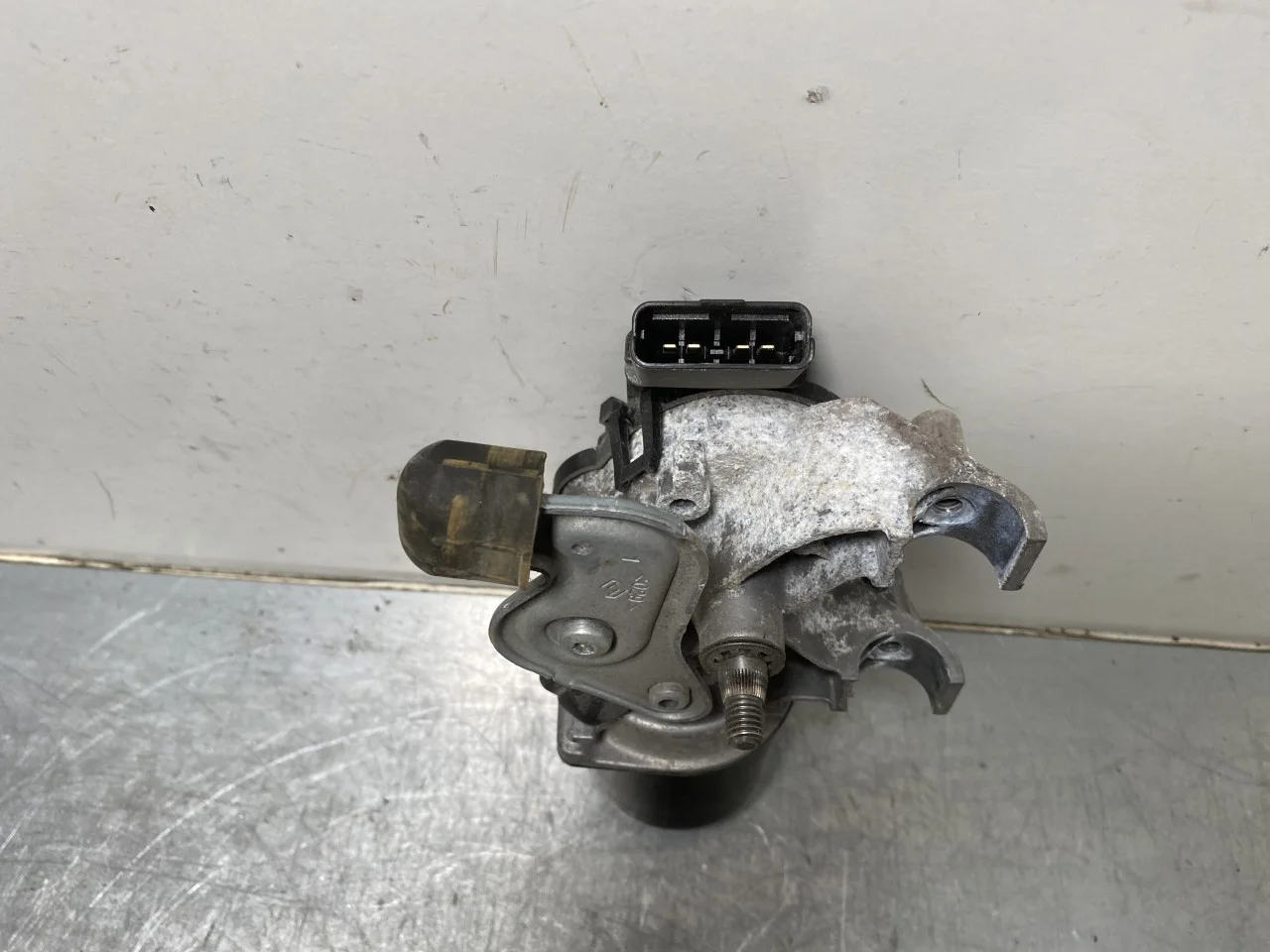 Renault EXPRESS Ablaktörlő motor, szélvédő nézet 4