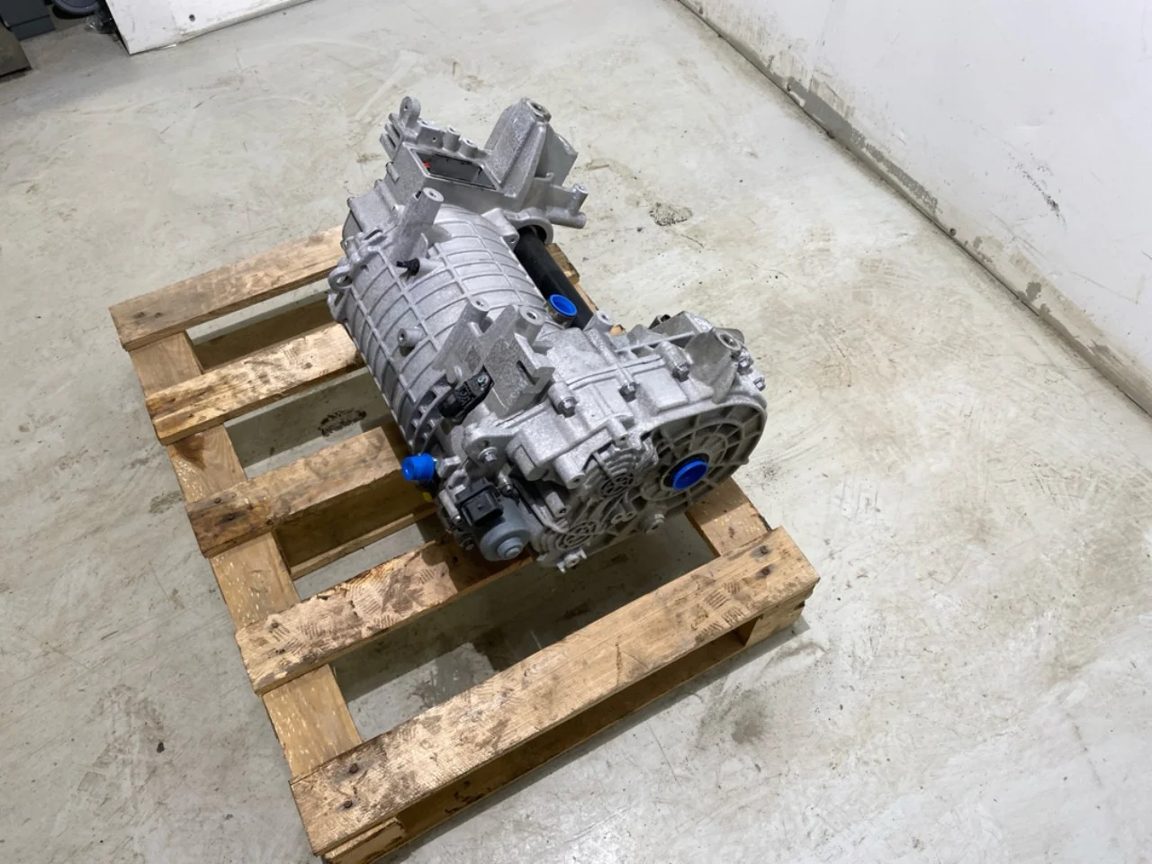 Elektromos motor, első nézet 3