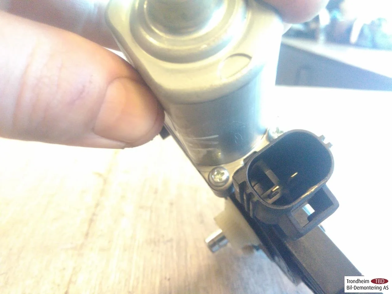 Ford MUSTANG MACH-E 2021- Ablakemelő motor view 4
