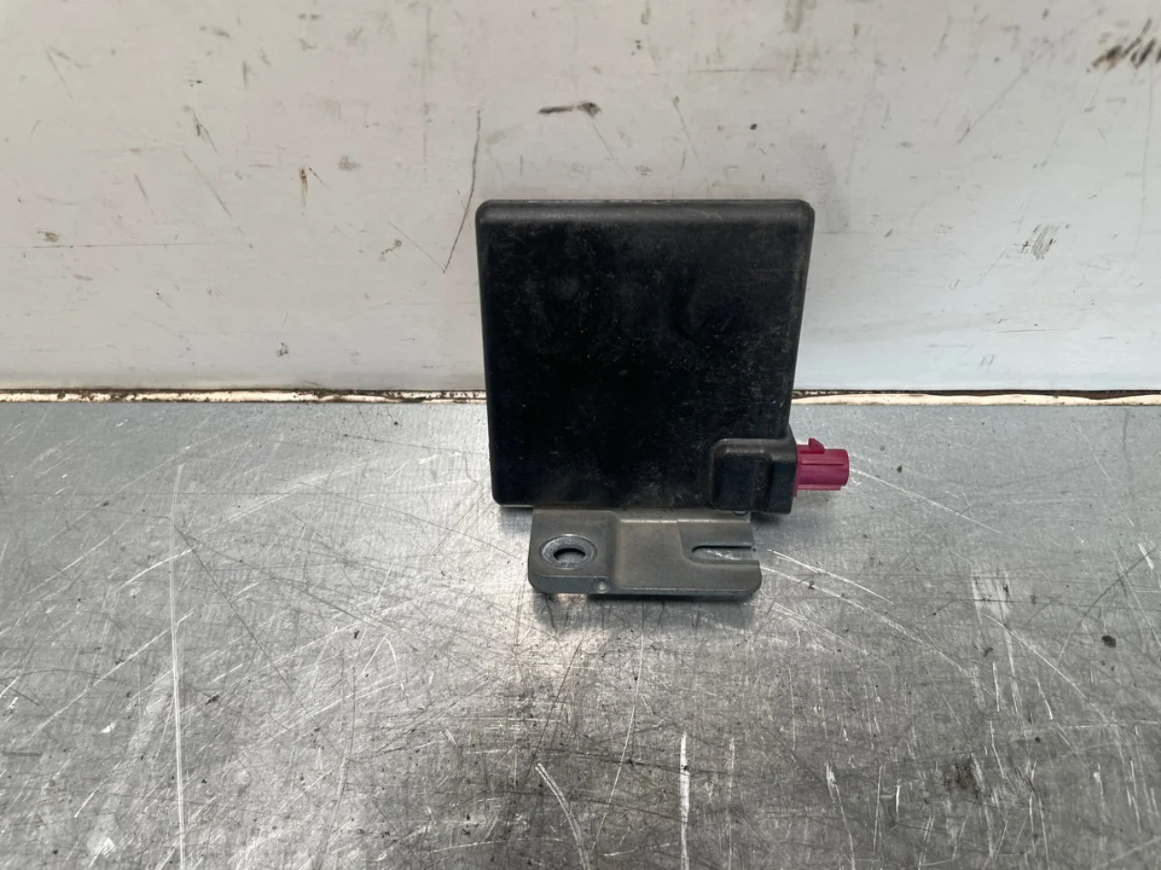 Volkswagen ID BUZZ/CARGO 2022- Antenna view 2