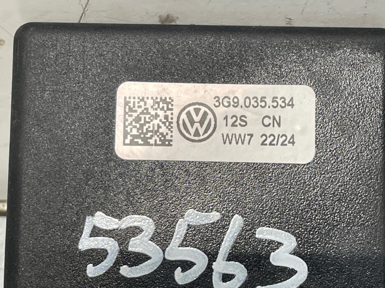 Volkswagen ID BUZZ/CARGO 2022- Antenna view 4