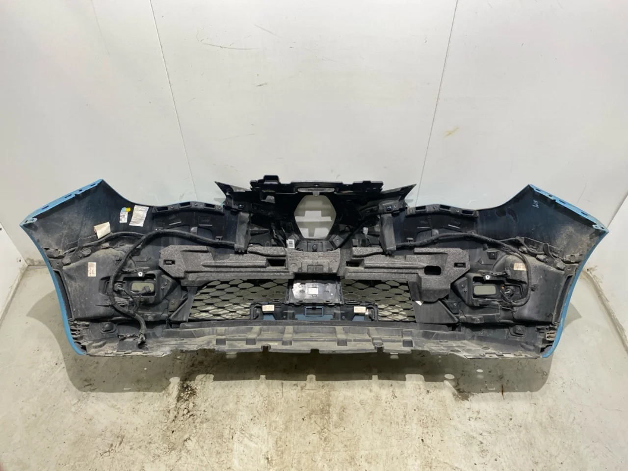 Renault ZOE/E- TECH 2013--> Front bumper view 4
