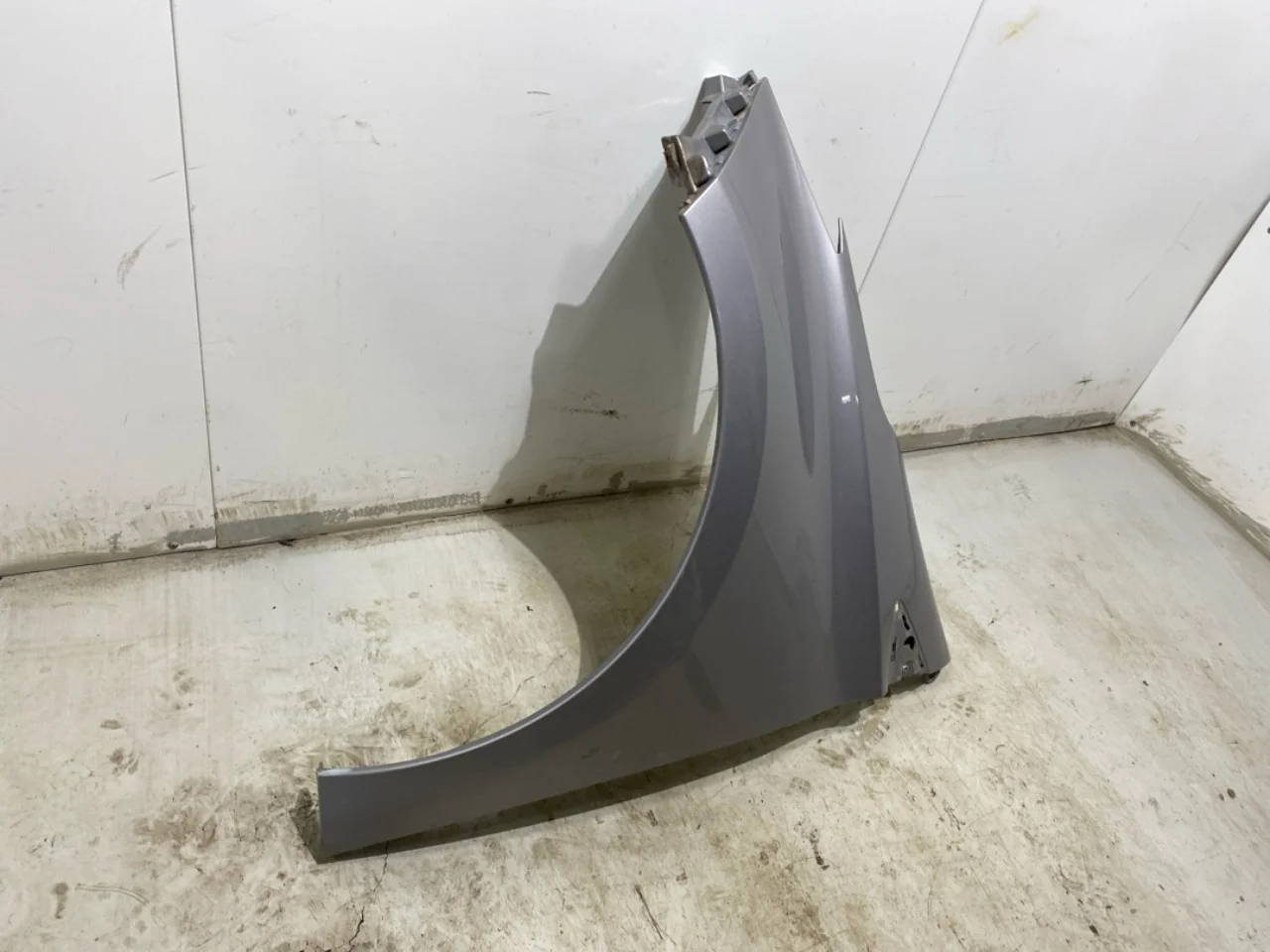 Renault ZOE/E- TECH 2013--> Front left fender view 3