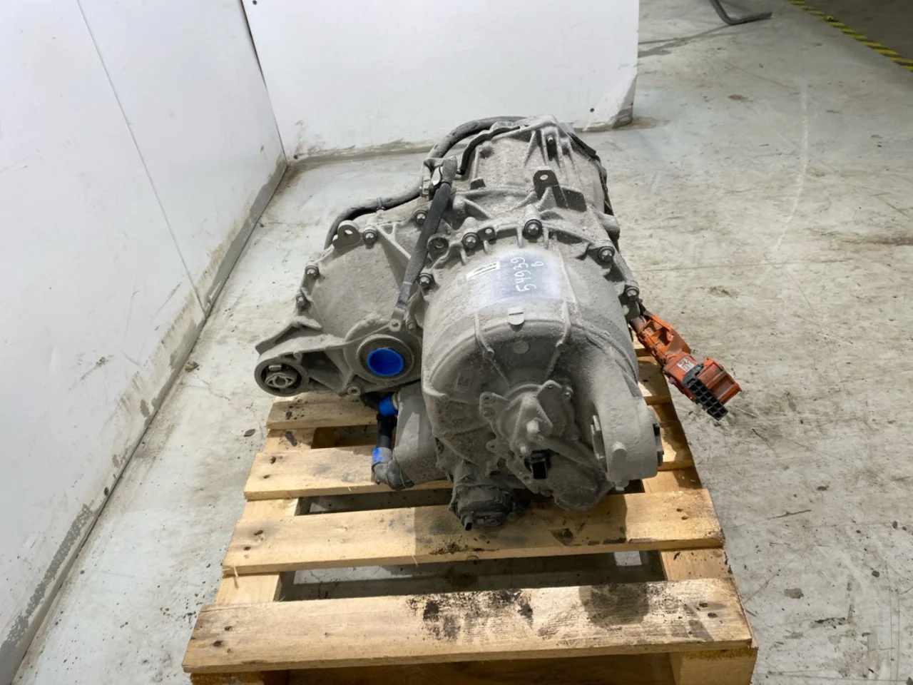 Tesla MODEL Y 2021- Elektromos motor, hátsó nézet 3