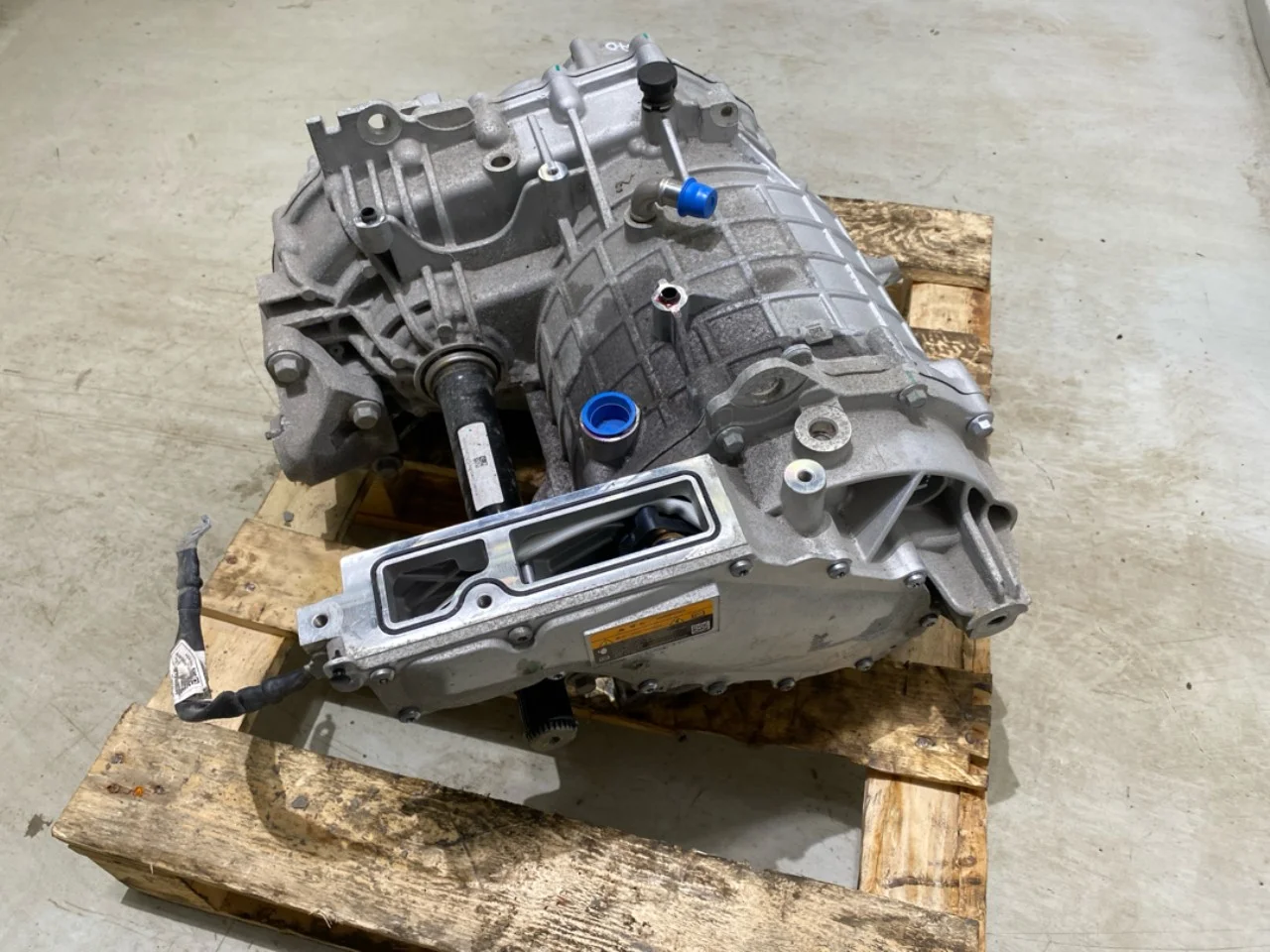 Elektromos motor, hátsó nézet 3