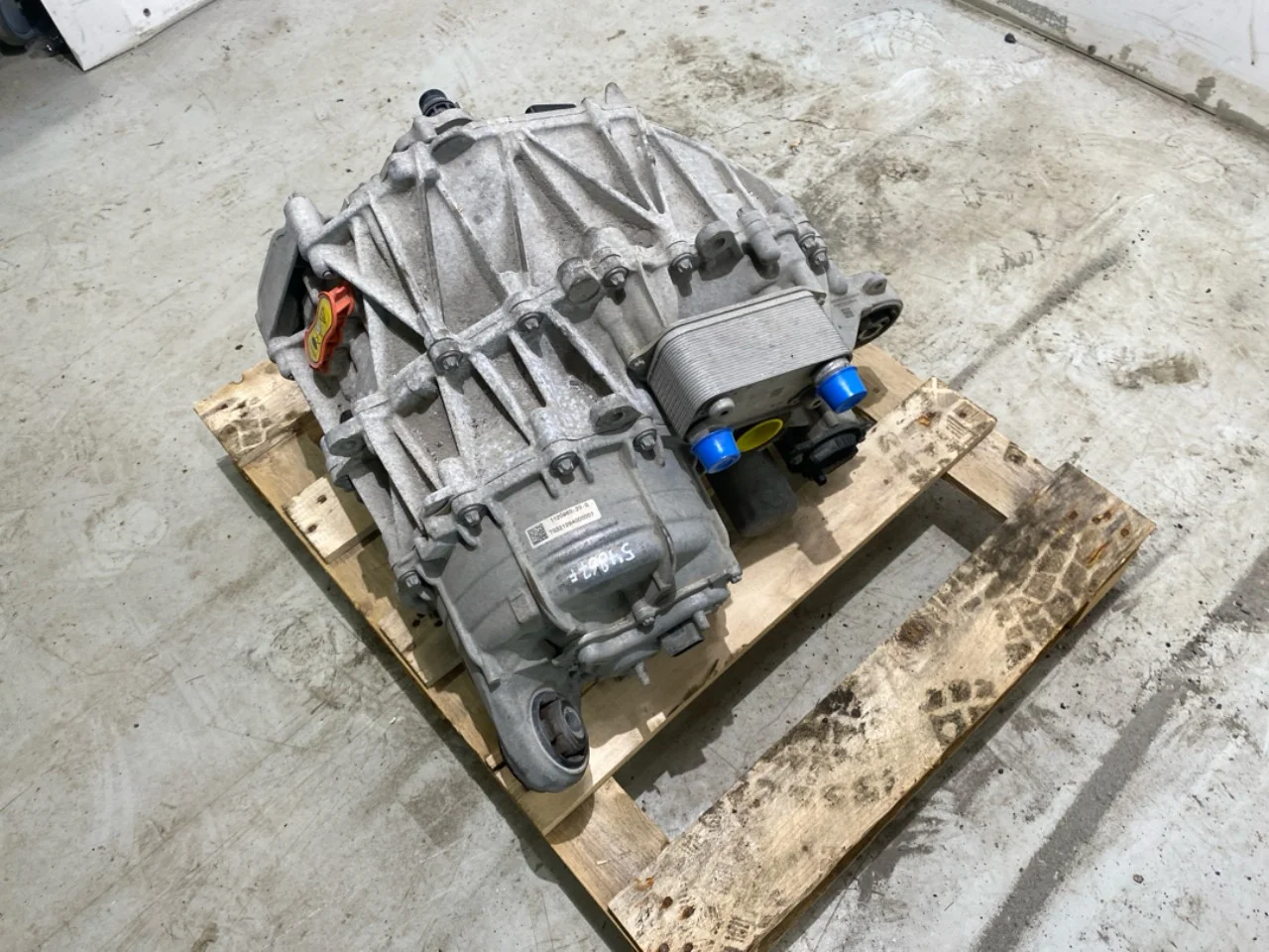 Tesla MODEL Y 2021- Front electric motor view 3