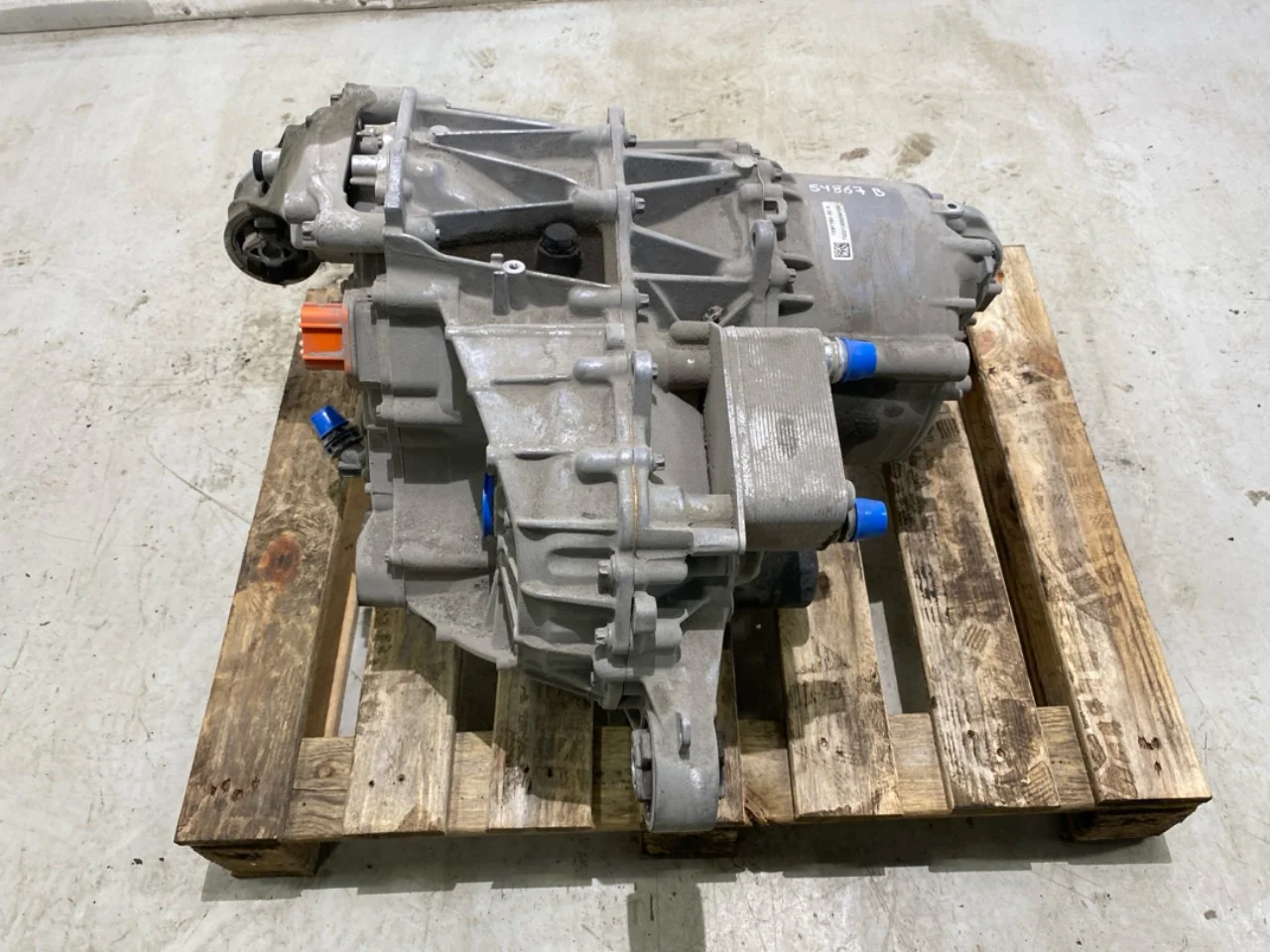 Tesla MODEL Y 2021- Elektromos motor, hátsó