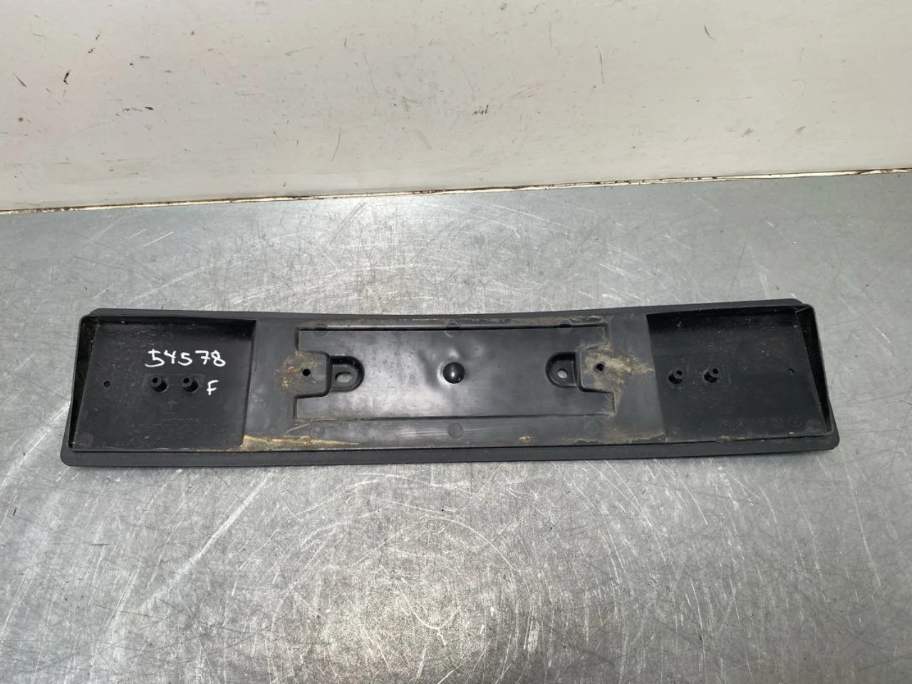 Tesla MODEL Y 2021- Grille, complete view 2