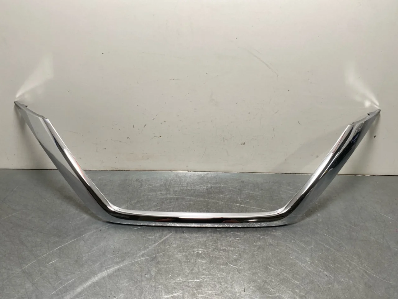Nissan LEAF 2017-24 Grille, complete