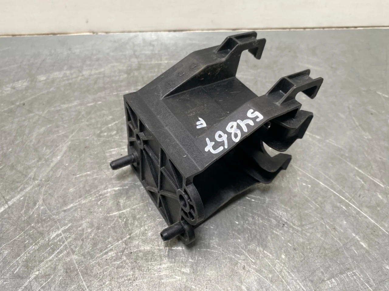 Tesla MODEL Y 2021- Front panel