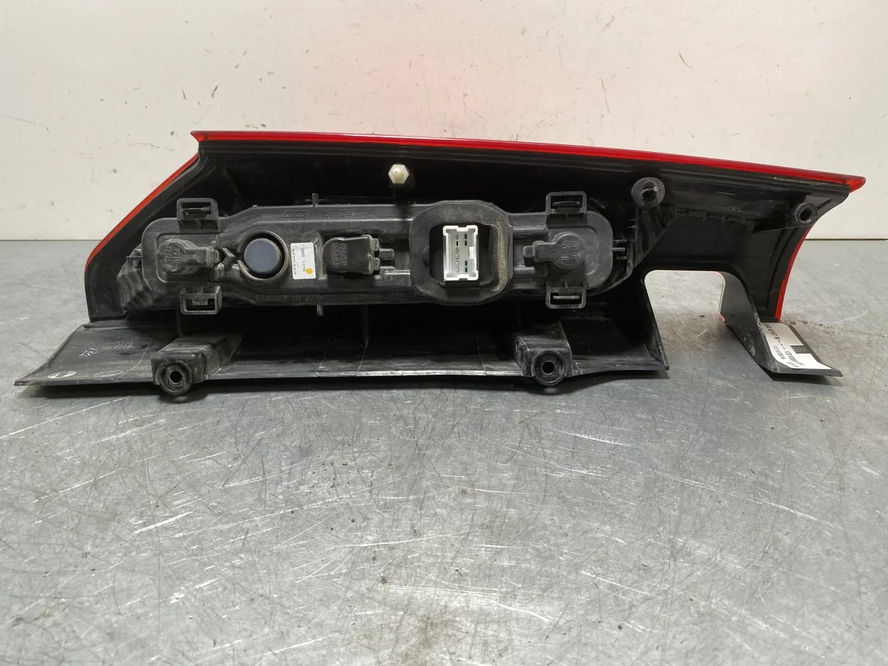 Renault EXPRESS Lampă spate dreapta vedere 3