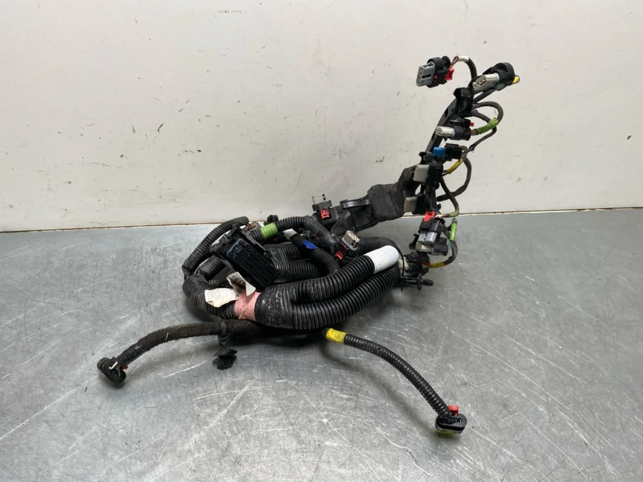 Tesla MODEL Y 2021- Kábelköteg