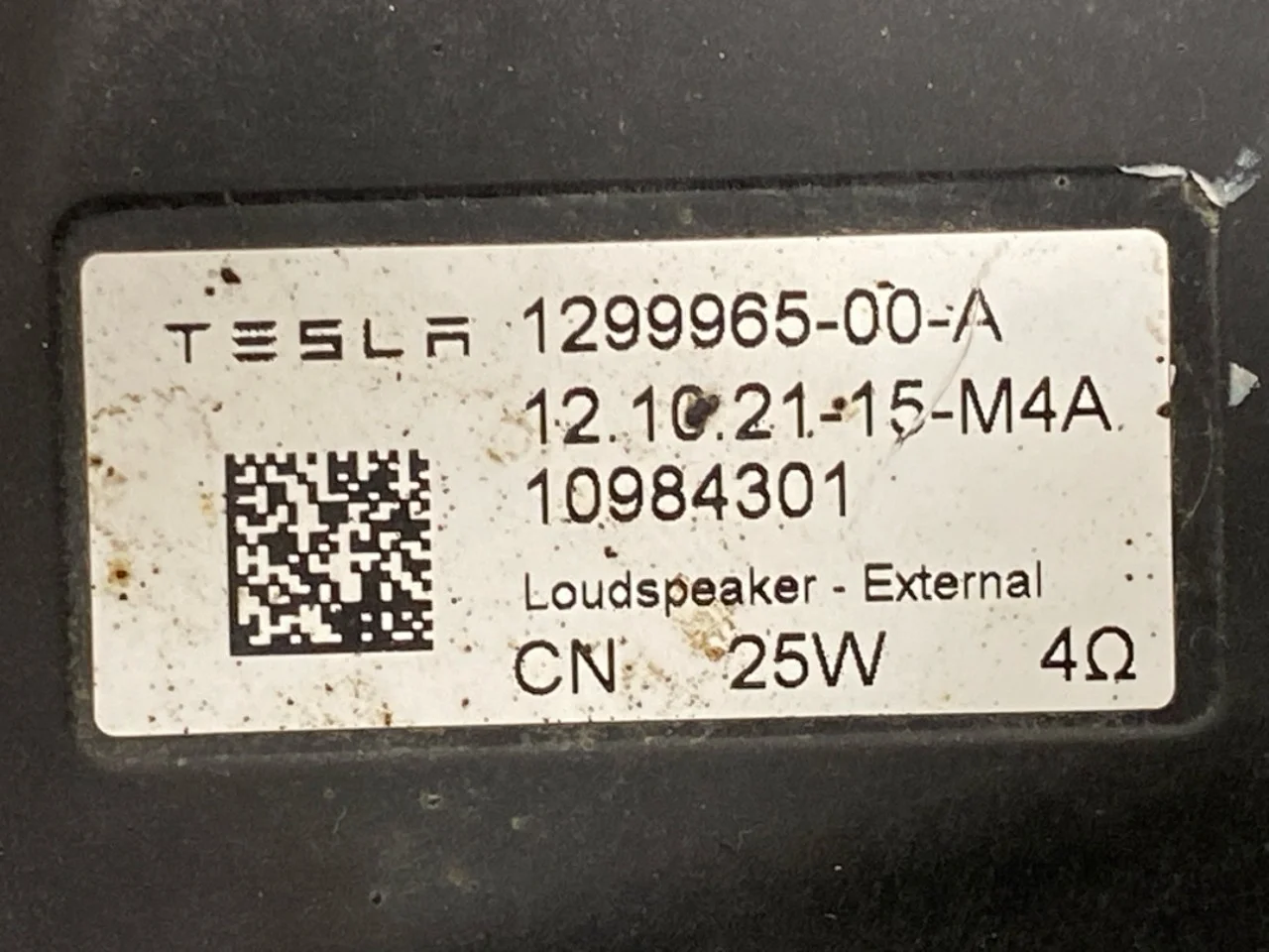 Tesla MODEL Y 2021- Difuzor sunet motor vedere 3