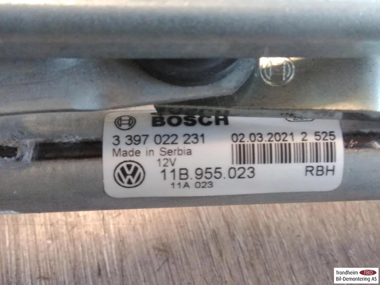 Skoda ENYAQ IV 2021- Windshield wiper linkage view 4