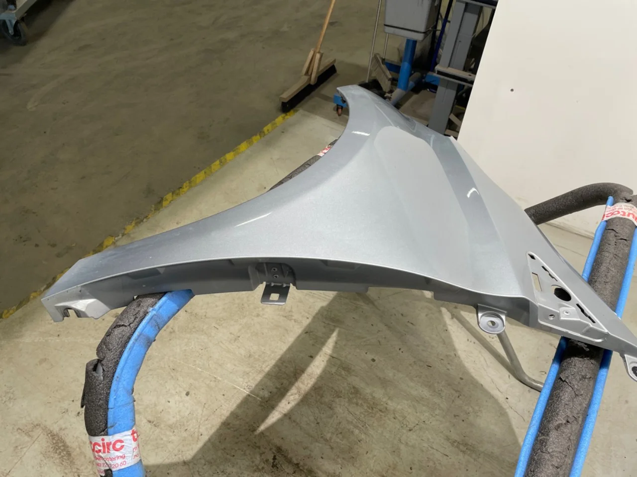 Renault ZOE/E- TECH 2013--> Front left fender view 2