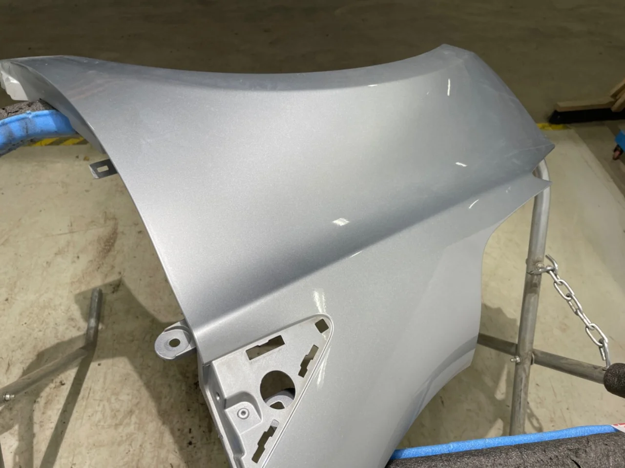 Renault ZOE/E- TECH 2013--> Front left fender view 3