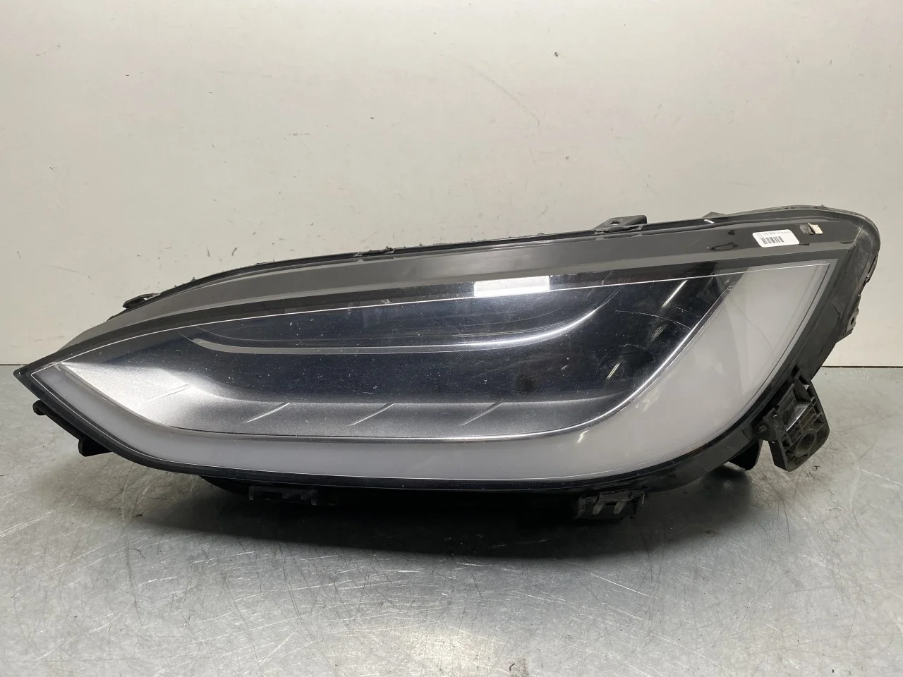 Tesla MODEL X 2016- Fényszóró, bal