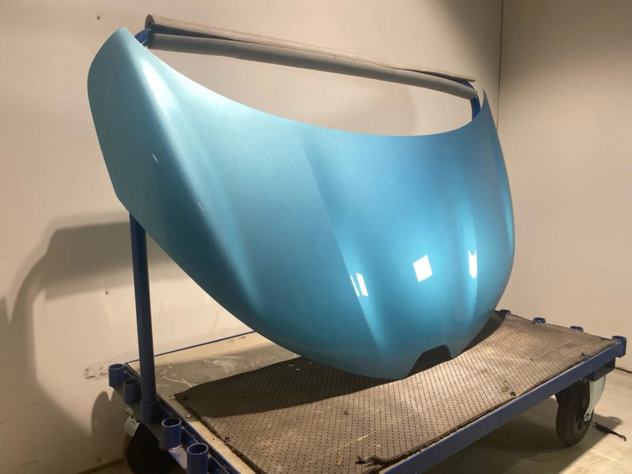 Renault ZOE/E- TECH 2013--> Bonnet view 2